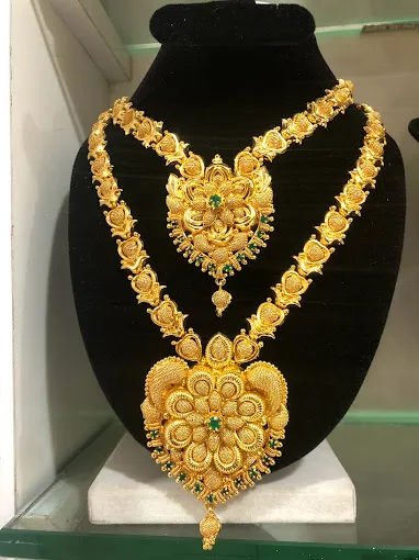 Ama gold covering