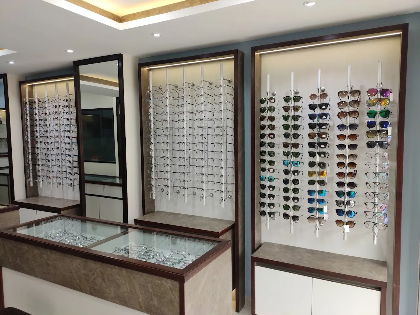 Eyes House Optician