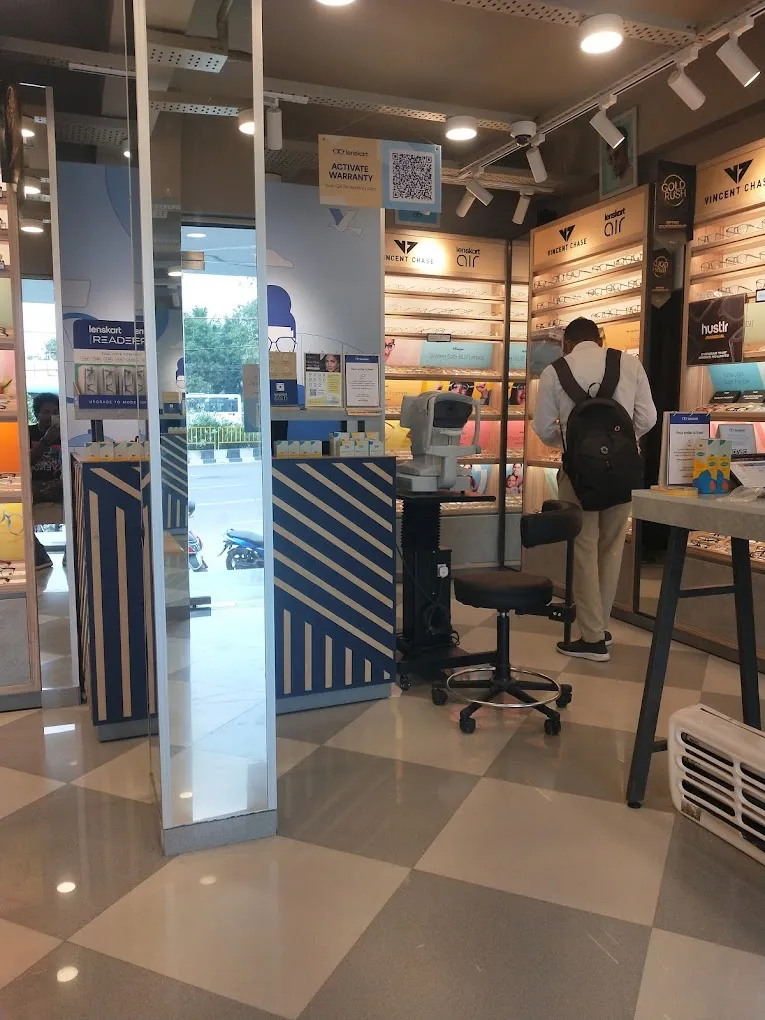 Lenskart.com at Singaperumal Koil