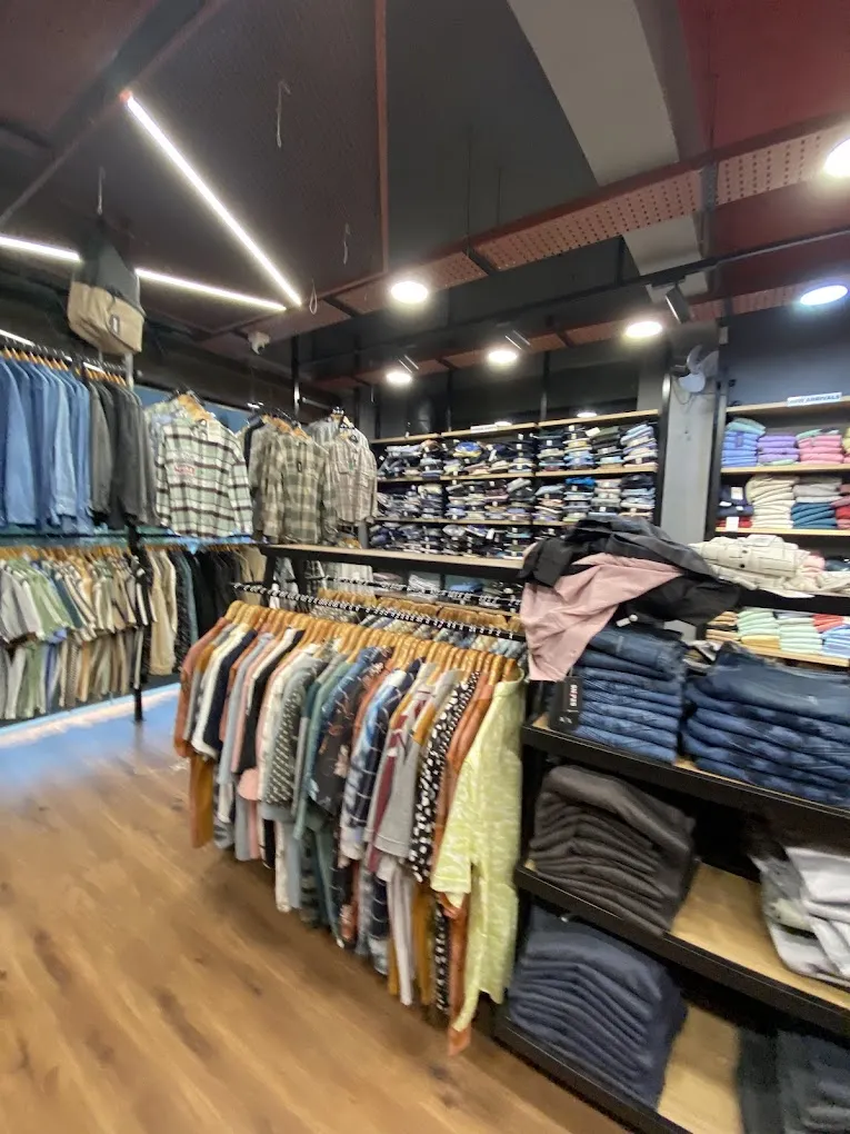 Snipes Mens Wear Guduvancheri