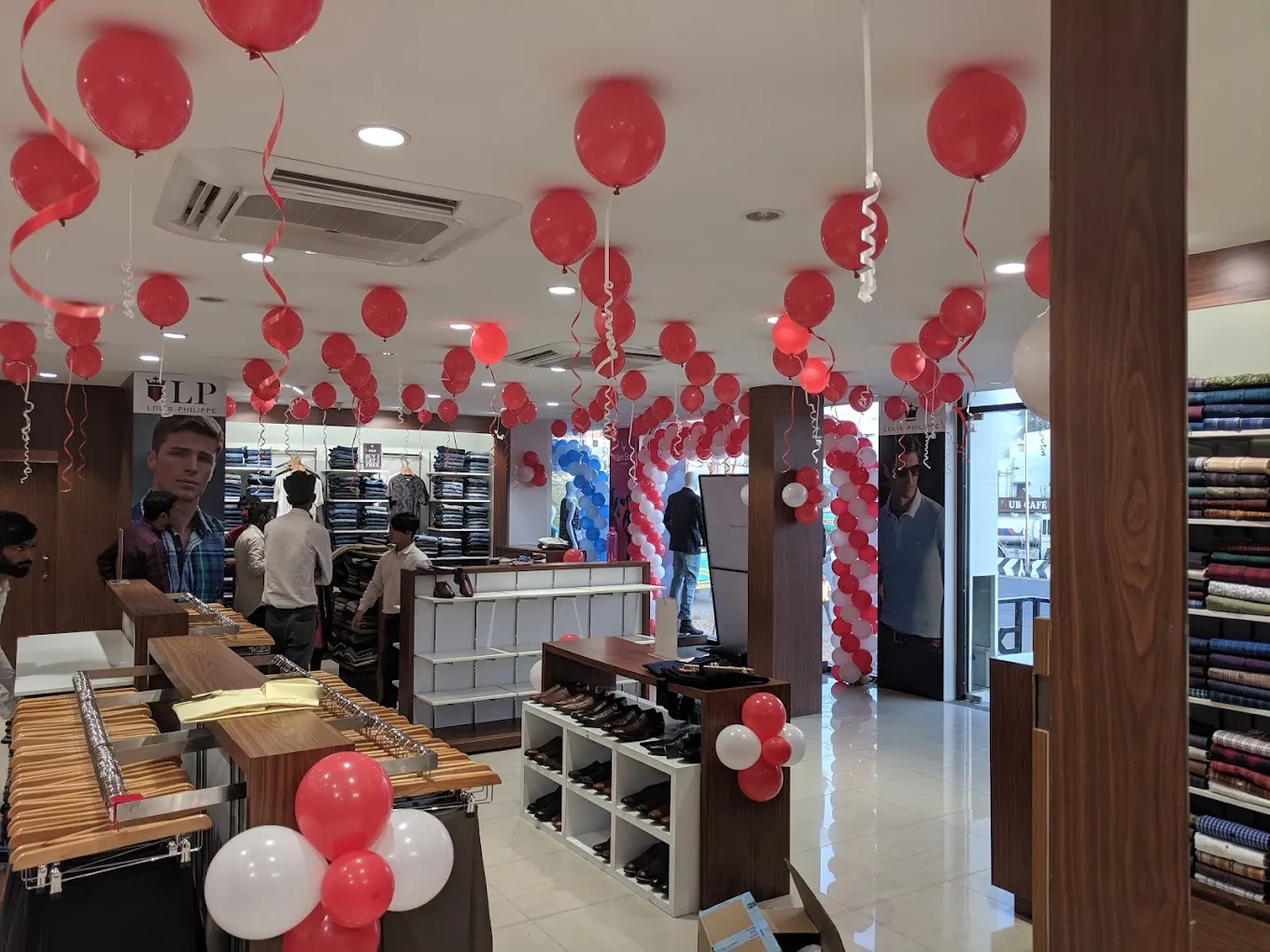 Louis Philippe Store Factory Outlet