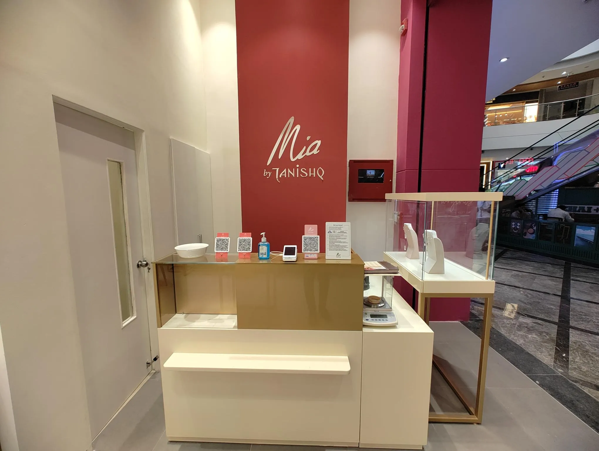Mia by Tanishq